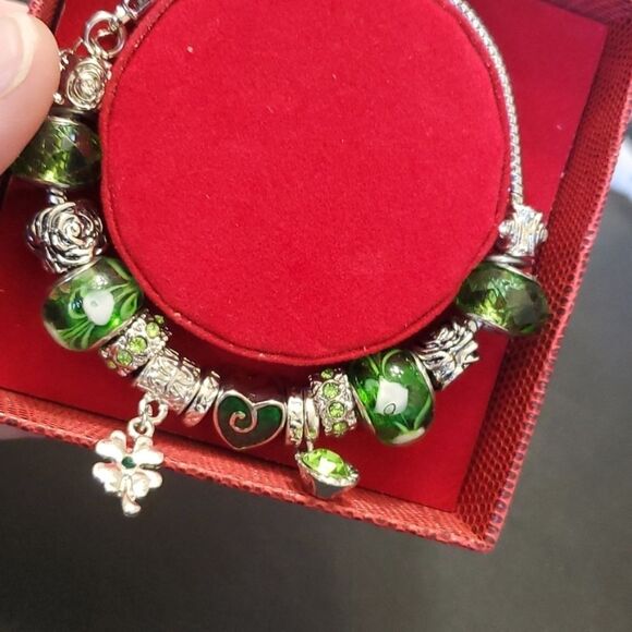 Glam & Glow silver tone green bracelet - Picture 3 of 8